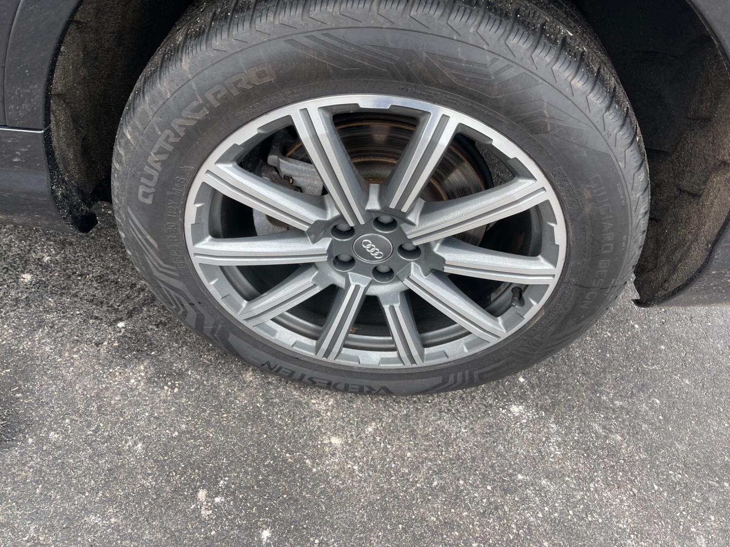 2019 Black /Brown Audi Q7 3.0T Premium Plus quattro (WA1LAAF77KD) with an 3.0L V6 DOHC 24V Supercharged engine, 8A transmission, located at 11115 Chardon Rd. , Chardon, OH, 44024, (440) 214-9705, 41.580246, -81.241943 - This 2019 Audi Q7 is a luxury SUV for luxury families. With its strong supercharged V6 engine and advanced all-wheel-drive system, this SUV is not only powerful with quick acceleration and a high towing capacity, but it's also equipped with leading-edge technology and comfort amenities. The inclusio - Photo#10